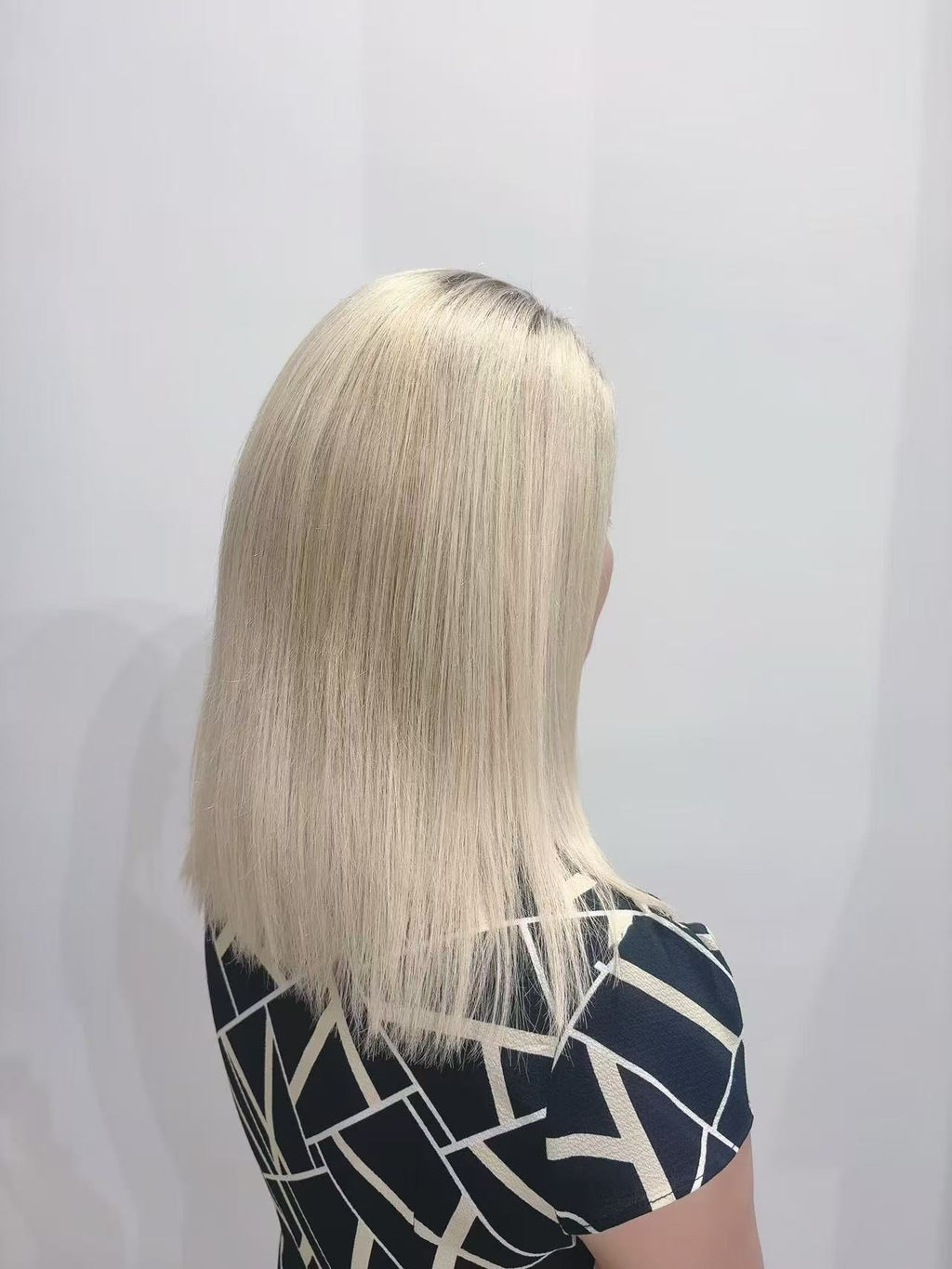 Peluca Cabello Humano 12 Pulgadas Rubia Ombré Raíces Oscuras | Encaje Frontal 13x4 + Parte Trasera Fabricada a Máquina |  Bandas Ajustable