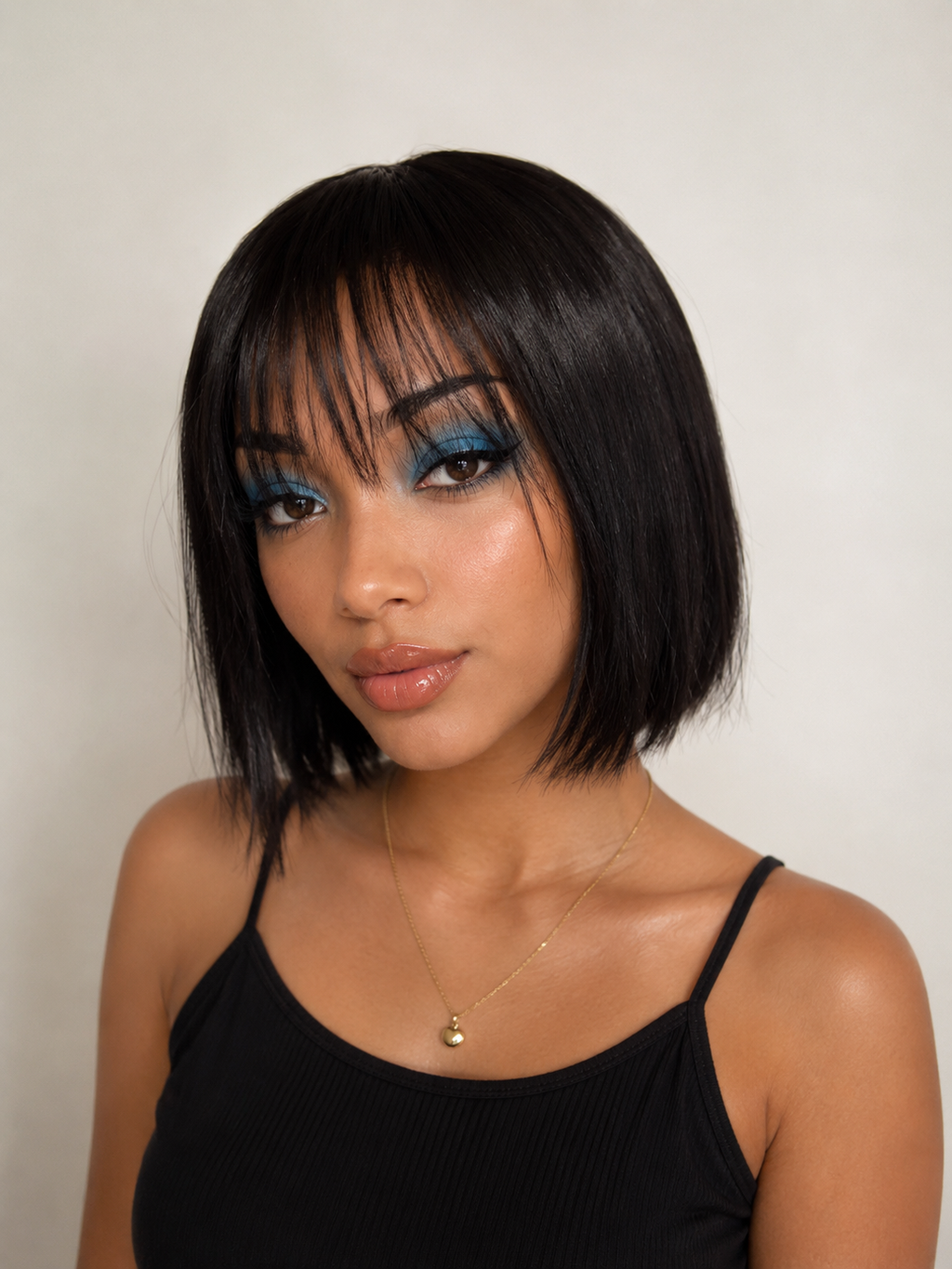 Peluca Bob Negra con Flequillo